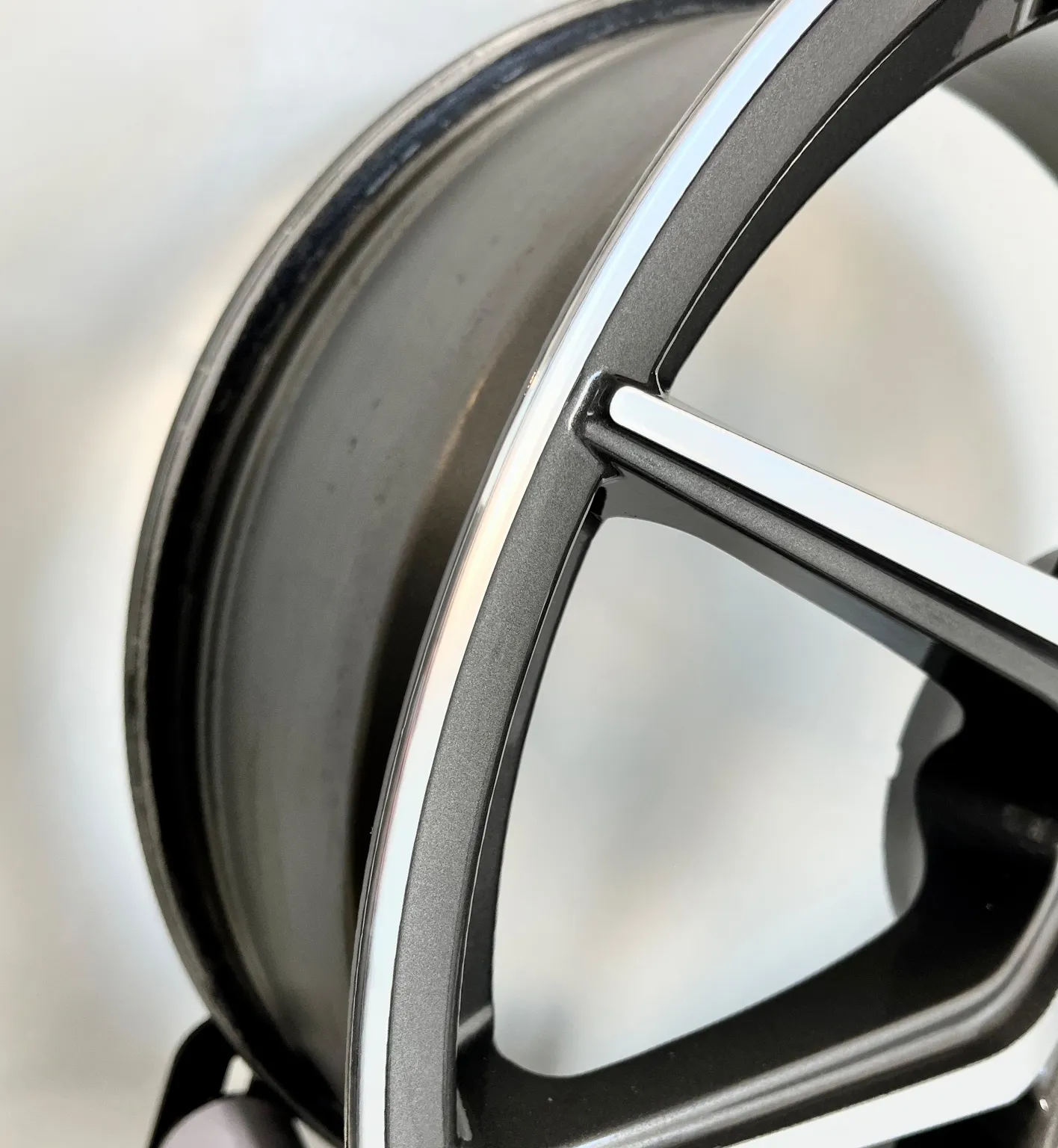 Mercedes Felge nach CNC-Aufbereitung